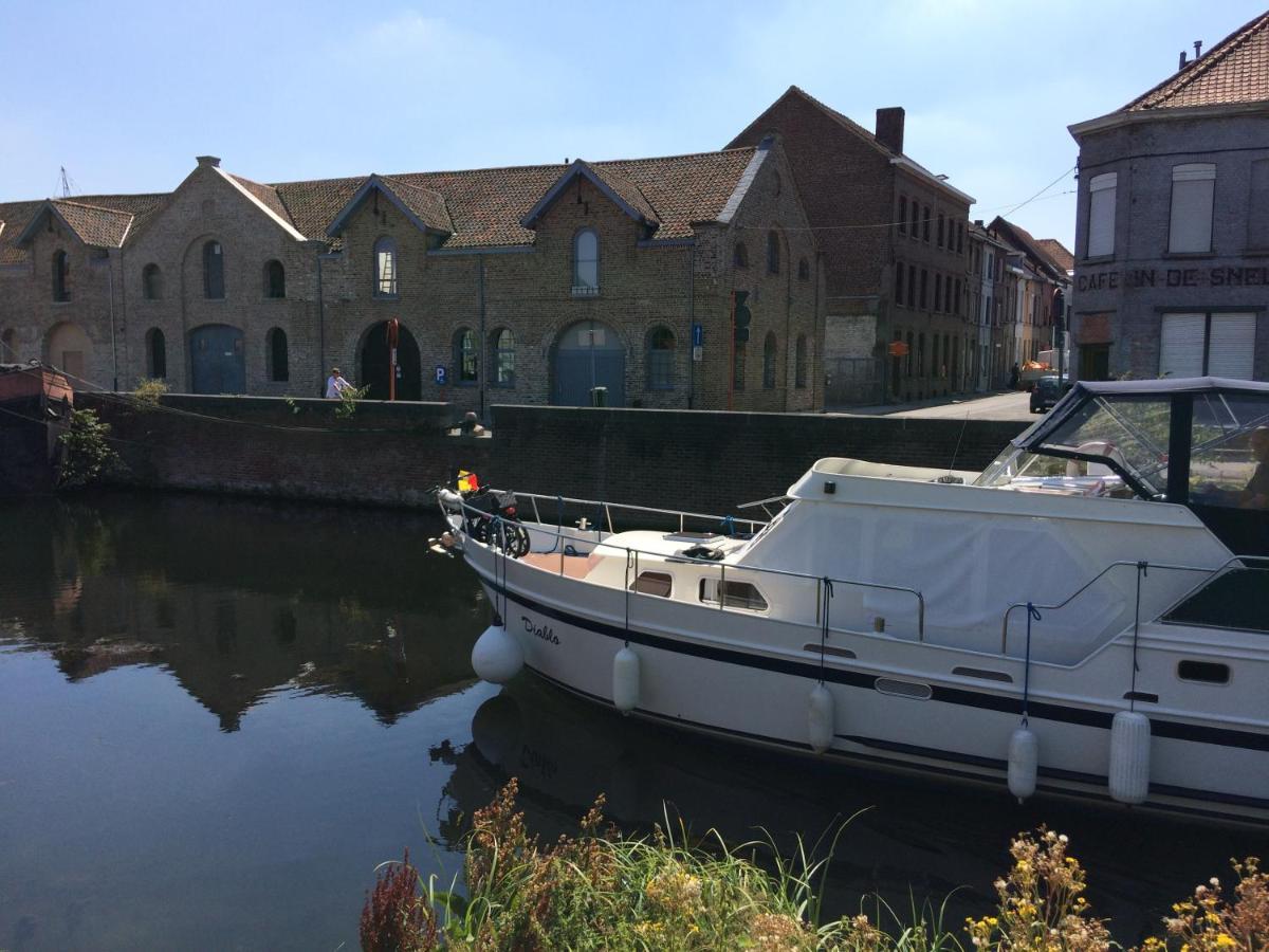 Cottage On The Canal 코르트레이크 외부 사진